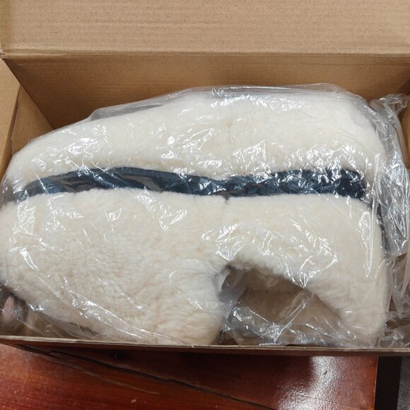 Sheepskin Slippers - Picture 9 of 9